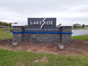 Lakeside Riverview Entry